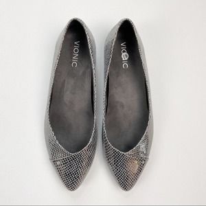Vionic Gem Cabello Gunmetal Snakeskin Metallic Pointed Toe Flats Size 9